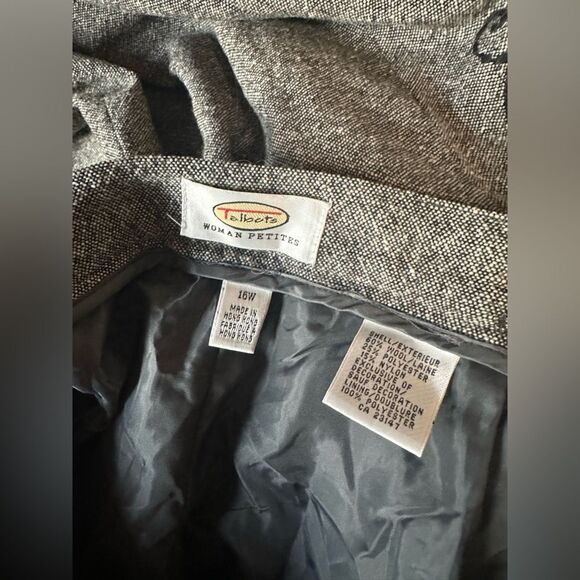 Chic Gray Pants with Black Floral Embroidery - Picture 2 of 6